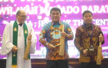 SMSI ke-82 GMIM Dibuka, Yulius Selvanus Soroti Tantangan Gereja di Tengah Perubahan Zaman