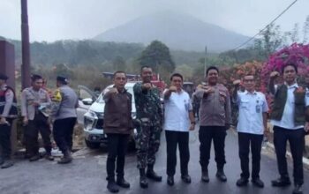 Gubernur Yulius Kerahkan Satgas Provinsi, Karhutla 200 Hektare di Kaki Gunung Lokon Dipadamkan